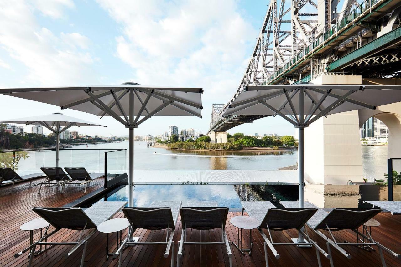 Crystalbrook Vincent Otel Brisbane Dış mekan fotoğraf The pool at the Riverview Hotel
